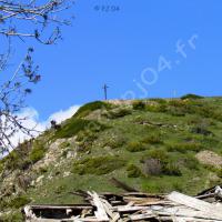 De Cloche… au loin la Croix