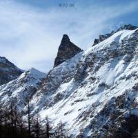Au loin… l'Aiguille Pierre André