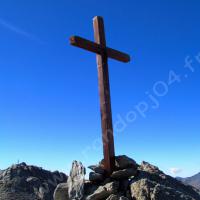Croix au sommet secondaire