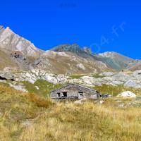En vue de la Cabane du Peyron…