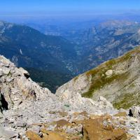 Montée dans les blocs rocheux