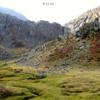 En vue du goulet rocheux