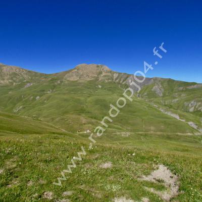 De gauche à droite : Tête Dure d'Enchastrayes & Croix de l'Alpe
